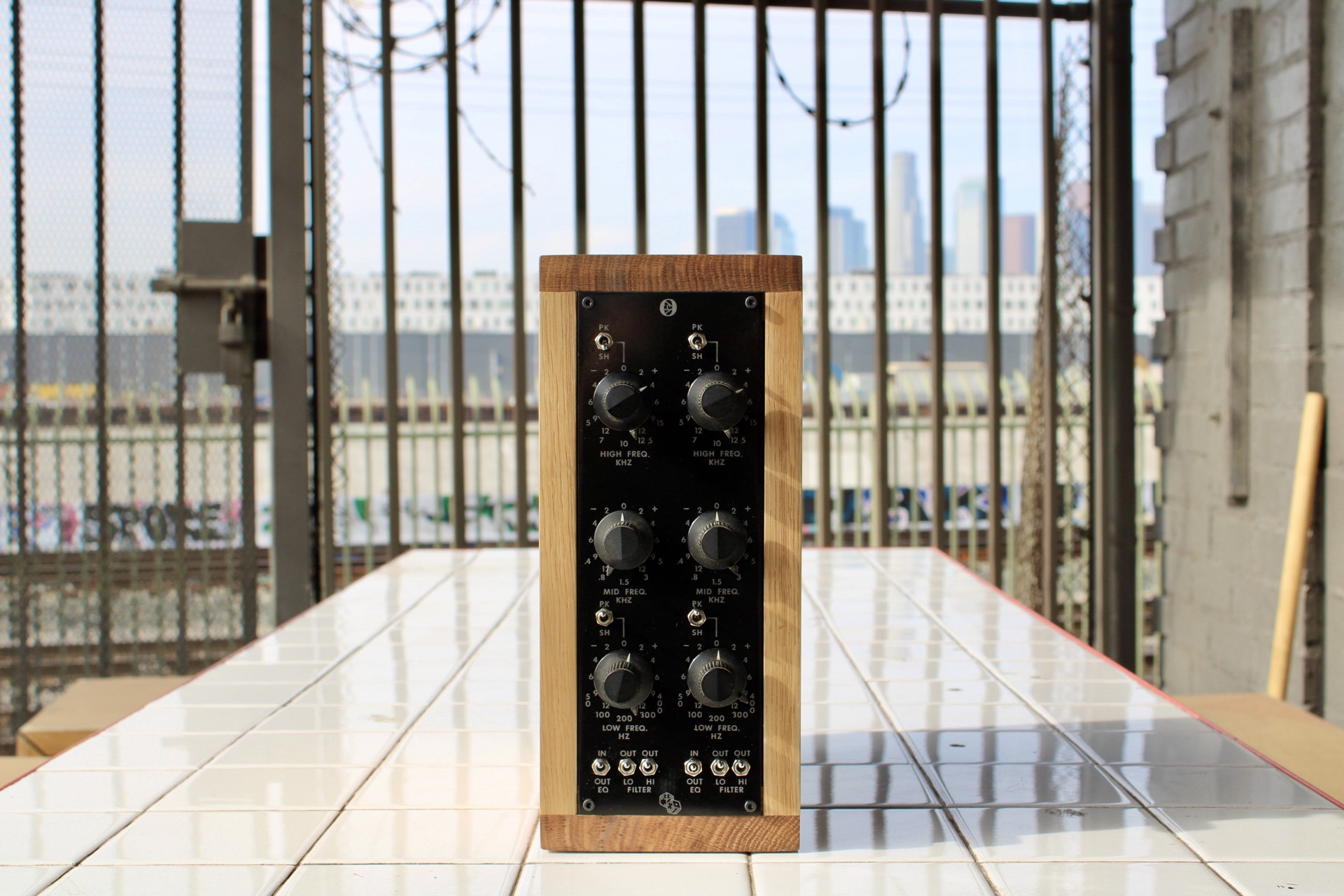2-channel 109 EQ front panel